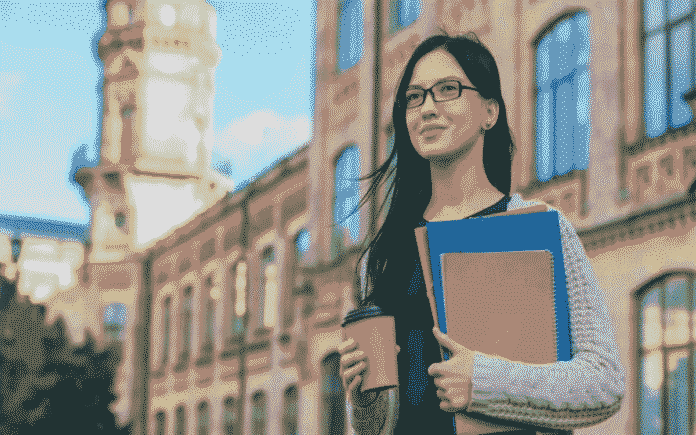 How Can International Students Connect With Their Loved Ones?